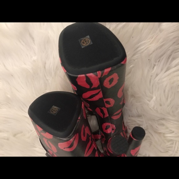 Red Lips High Heel Pole Dance Platform Sandals - Picture 2 of 3